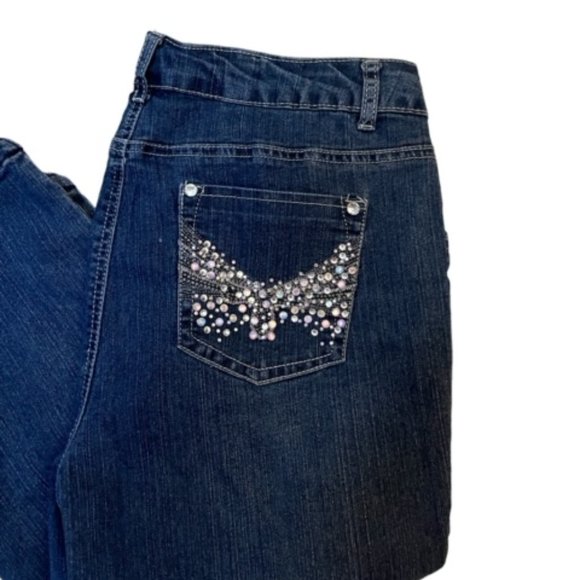 Roz & Ali Capri - Picture 2 of 3